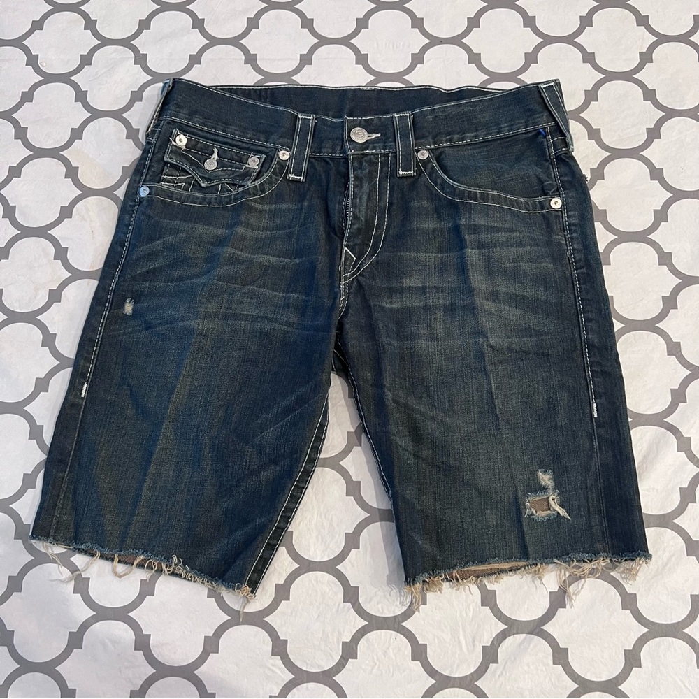 True Religion Jeans Shorts Men’s Size 33 Flap Pockets Made In USA Distressed